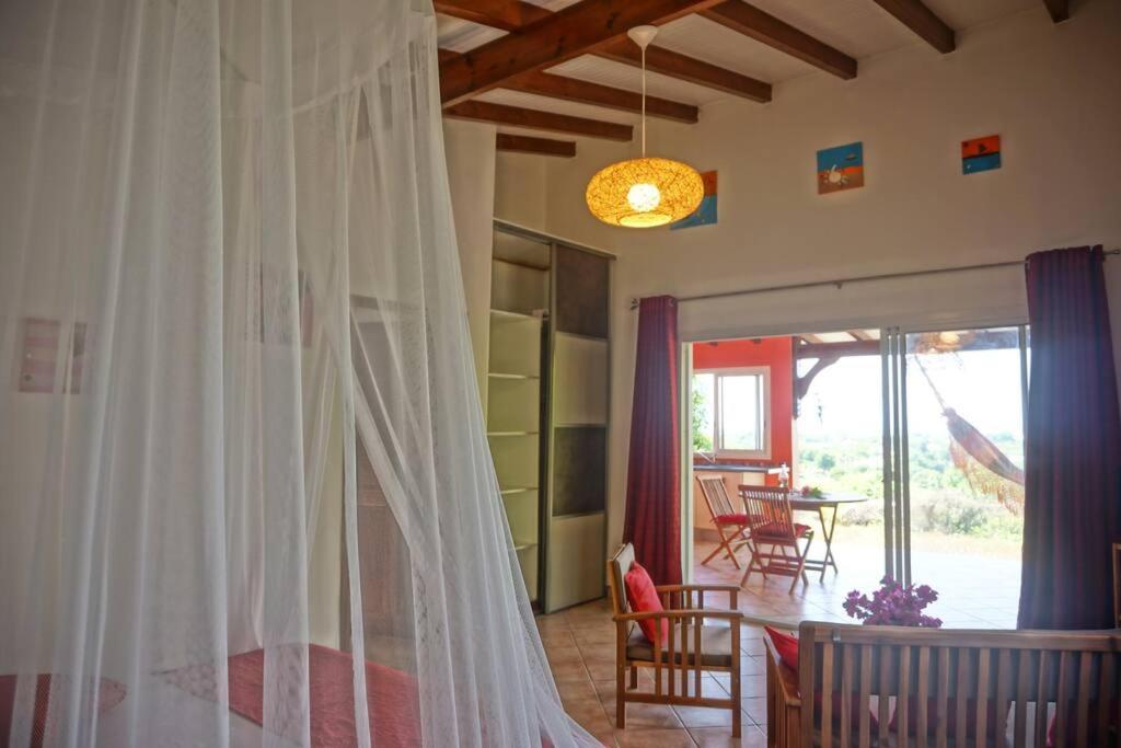 TI COIN RELAX bungalow vue mer piscine privée Saint-Francois  Extérieur photo